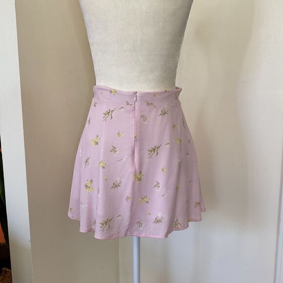 Charlie Holiday Pink Willow Floral Mini Skirt Size 6 - Picture 3 of 8